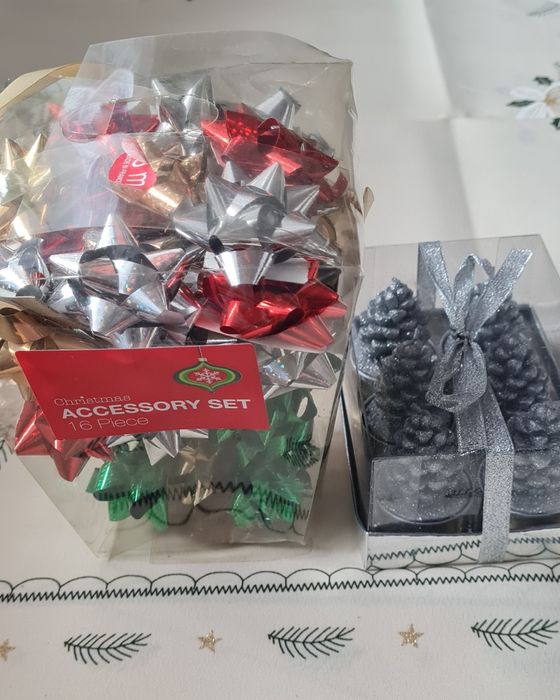 Zestaw 6 nowych srebrnych świeczek podgrzewaczy choinek plus gratisy