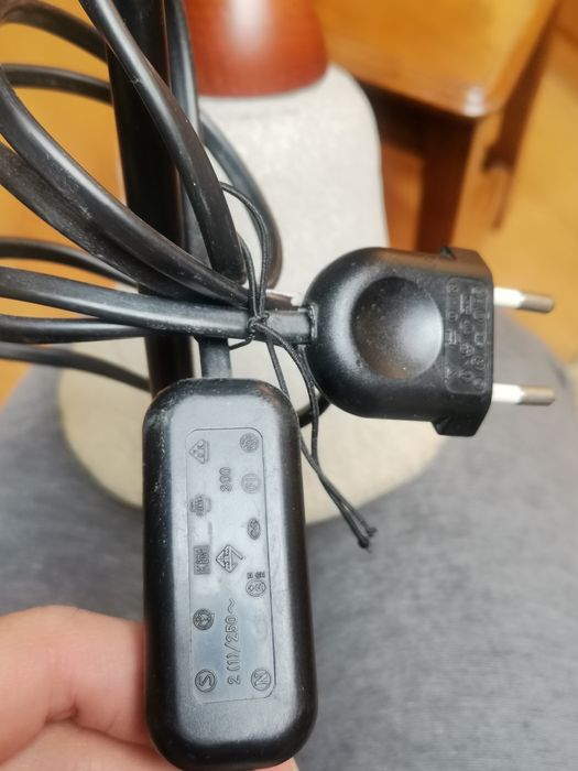 Candeeiro de vidro e metal de mesa