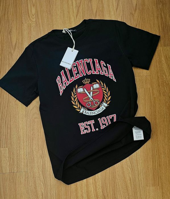 T-shirt Balenciaga   -  excelente qualidade