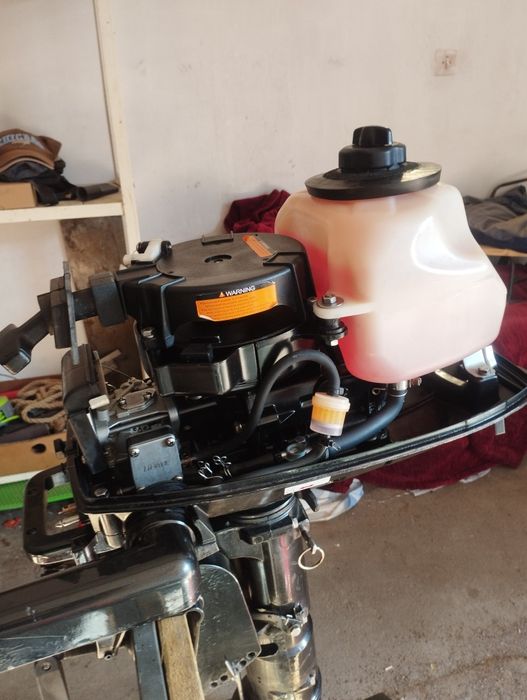 Лодочний мотр  5 дватакта.