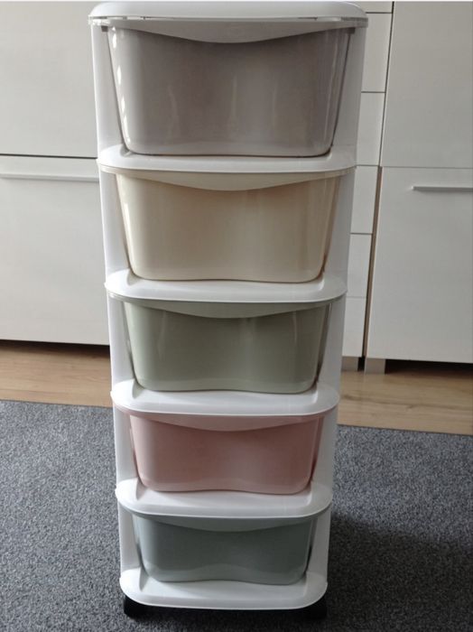 Plastikowy regał kosz na zabawki z szufladami 5 półek na kółkach