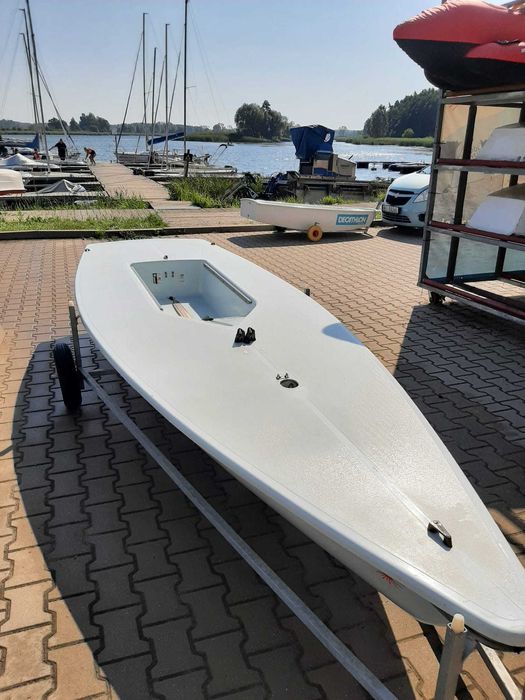 Jacht żaglowy, żaglówka, łódka ILCA Laser ICE BLUE