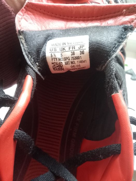 Продам буцы Адидас