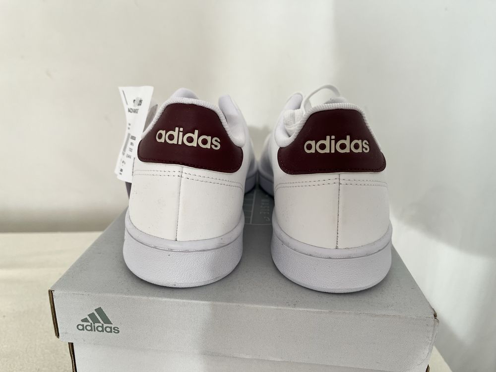 NOWE Buty Adidas Advantage męskie białe / bordowe 45 1/3