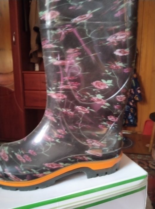 Чоботи резинові не підійшов розмір