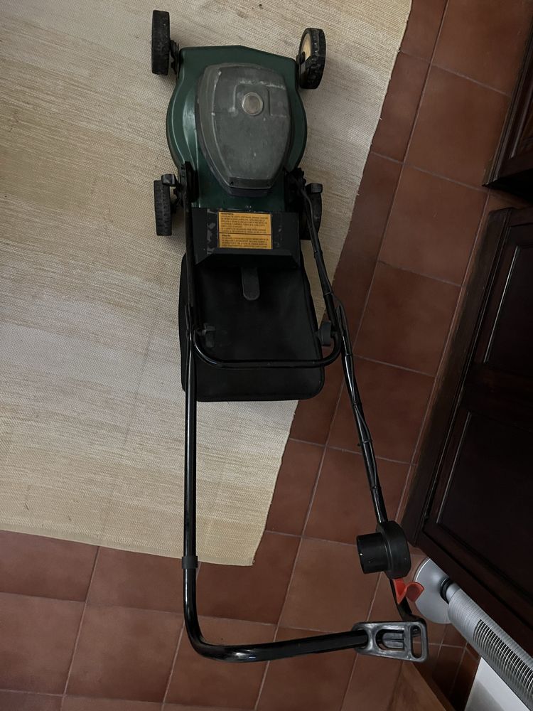 Corta relva elétrica
