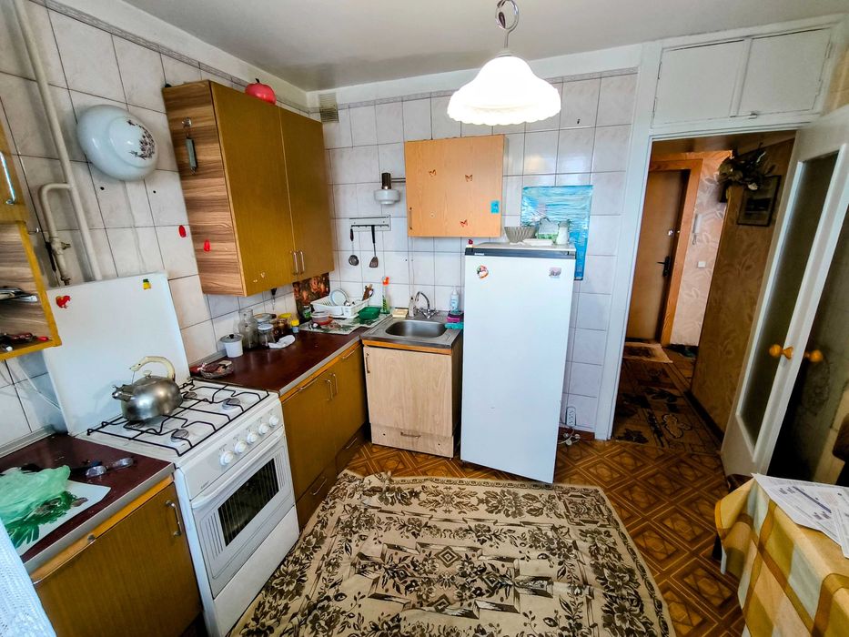 Продам  1-кімнатну , Дніпровський, Березняки, проспект Тичини 20 А,