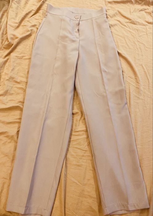 Продам жіночий брючний костюм