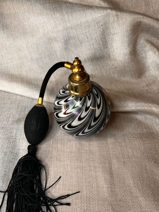 Stary flakon na perfumy