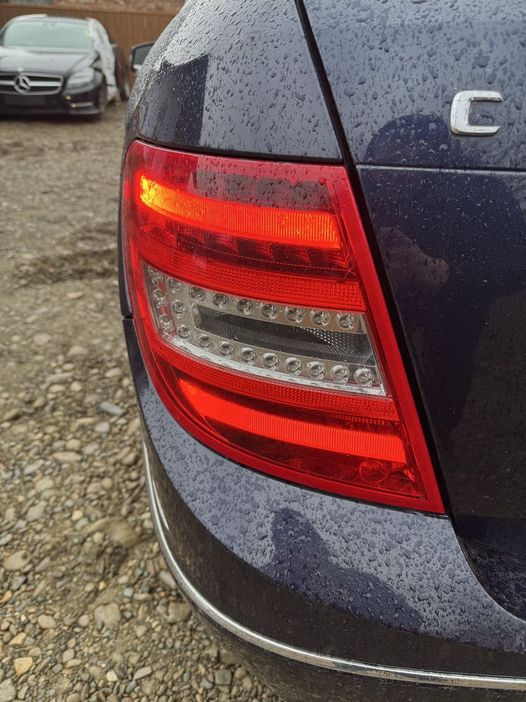Задні стопи led mercedes w204 c class універсал