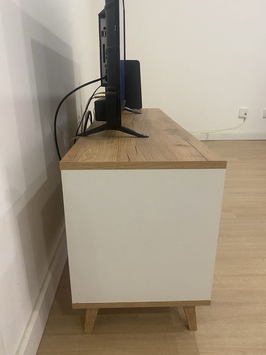 Móvel e tv silver 32 polegadas