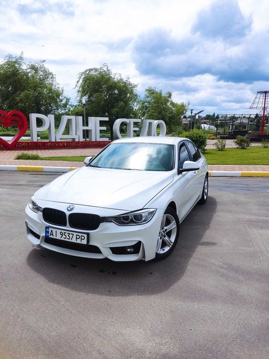 Продам BMW F30 на механіці