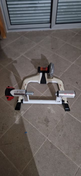 Rolo de treino elite cubo fluid para bicicleta