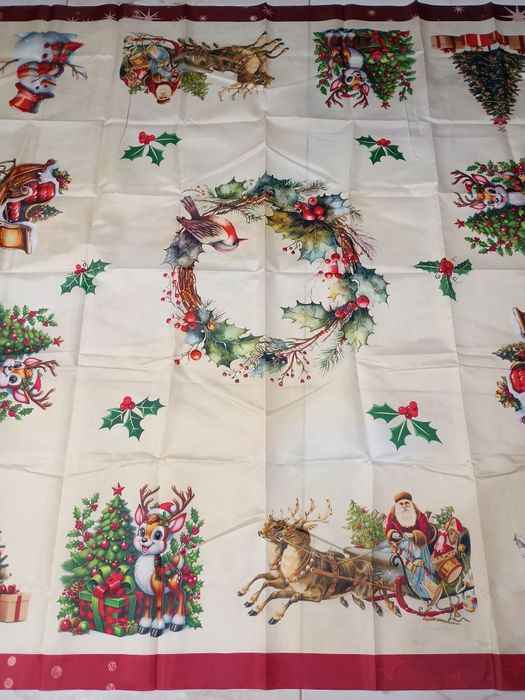 Obrus świąteczny kwadratowy 152x152cm