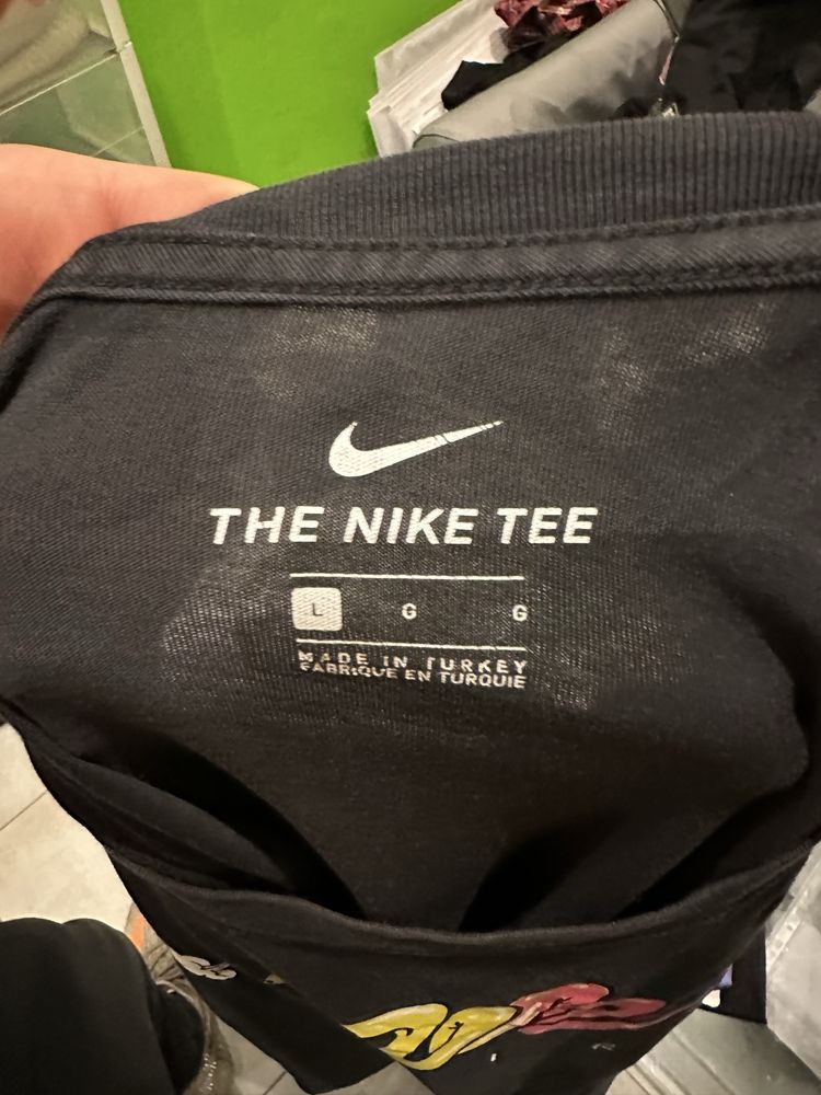 Nike koszulka z nadrukiem z krótkim rękawem