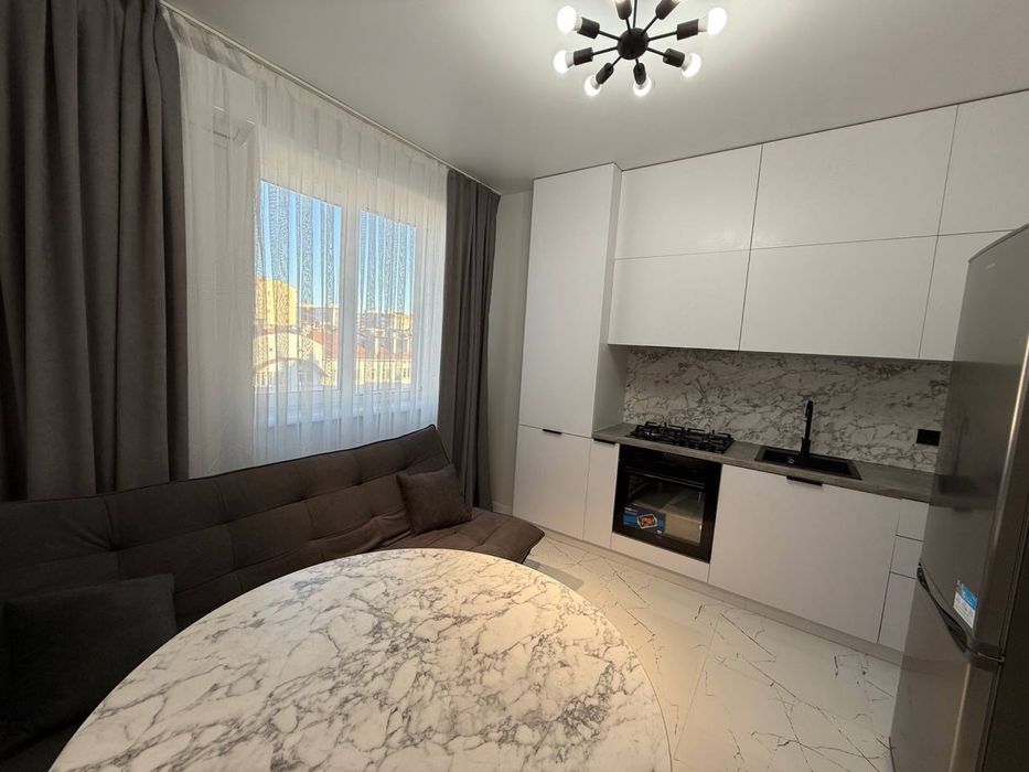 Оренда стильної однокімнатної новобудови р-н озера