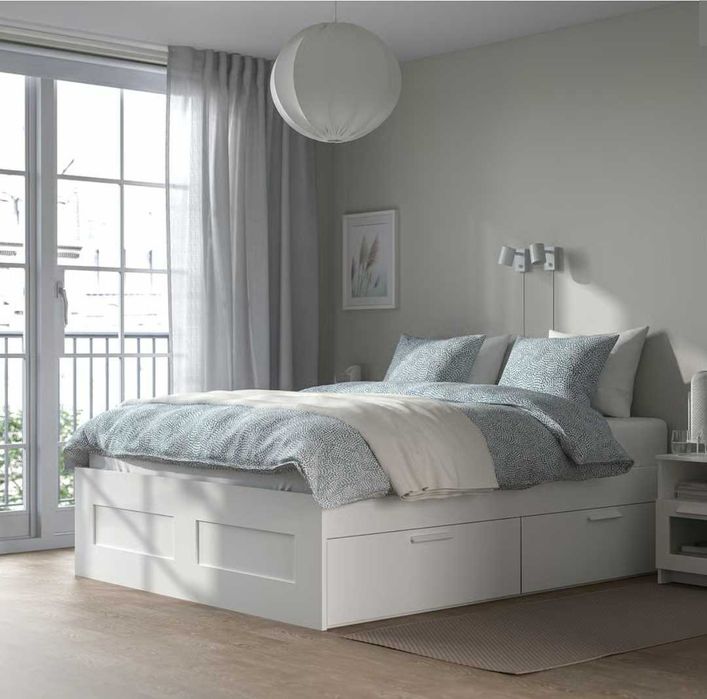 Cama de casal como nova