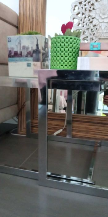 Conjunto de mesas - inox e vidro