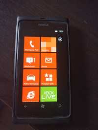 Nokia Lumia 800 , Windows