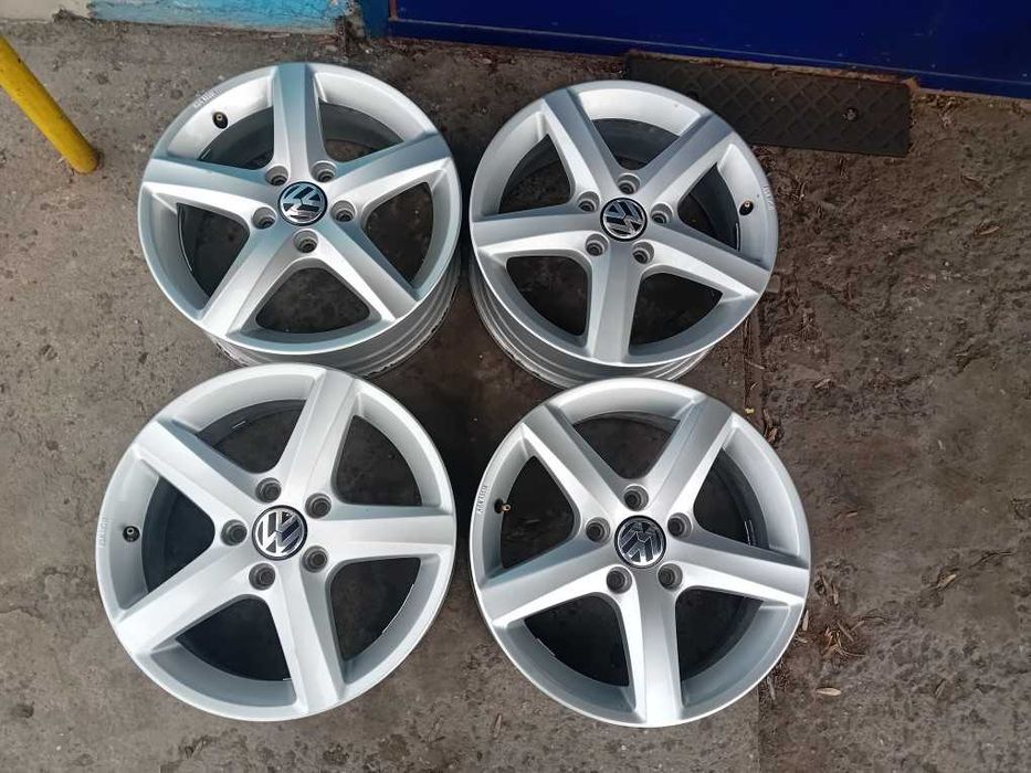 Felgi  Volkswagen Golf 7  5G0.071.496 6.0” x 16” 5x112 ET48 komplet