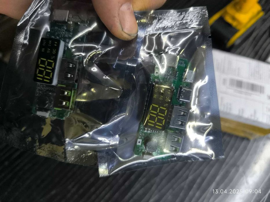 Модуль плата зарядки павербанк 18650 с дисплеем (контроллер) 5V 2.4A