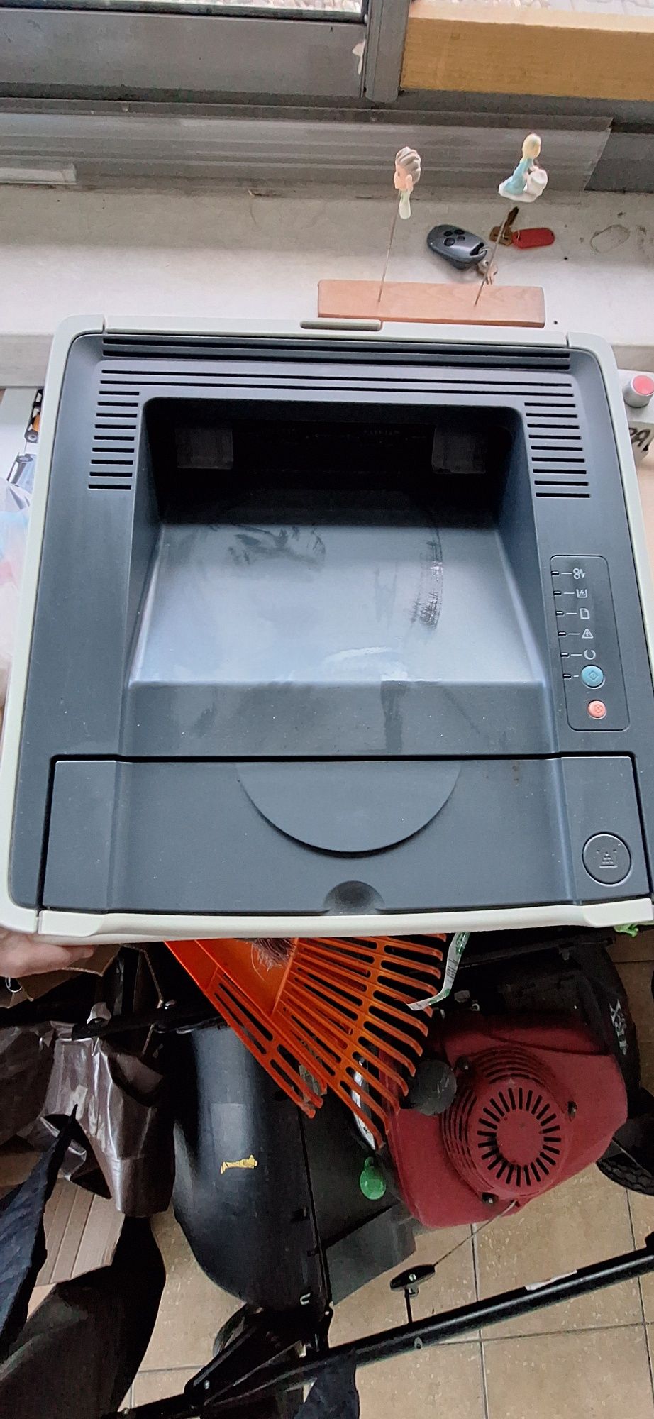 Drukarką hp P2015dn