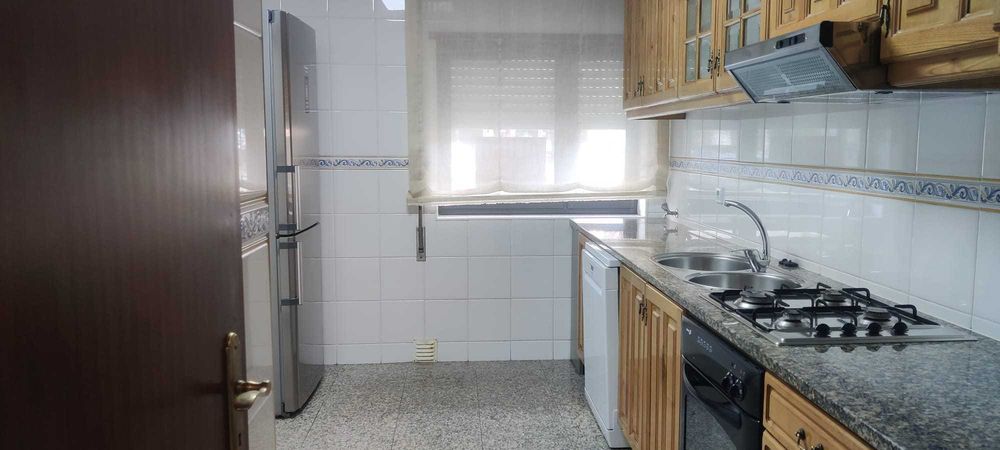 Aluga-se T1 espaçoso Abelheira Viana do Castelo