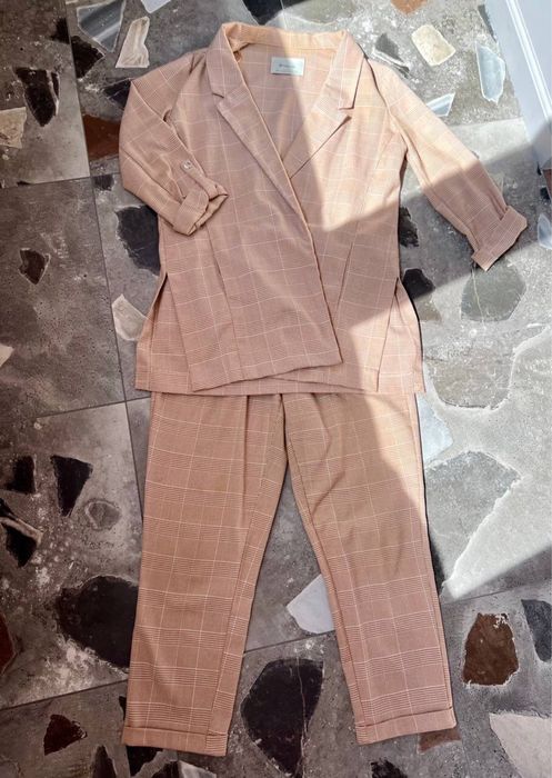 Костюм женский брюки/пиджак
