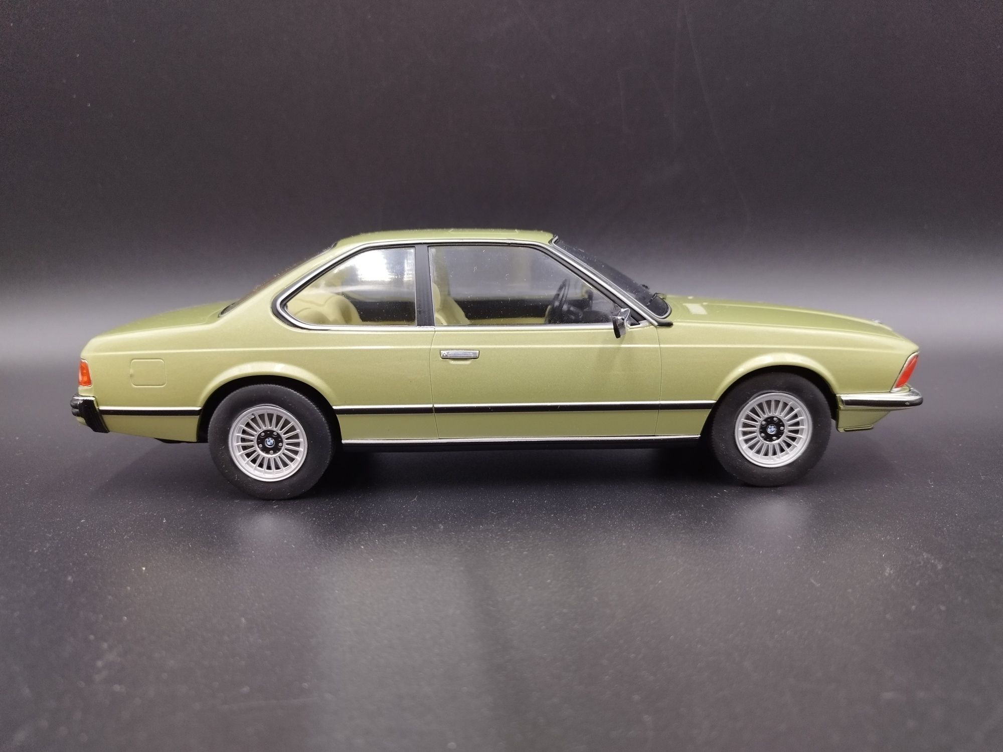 1:18 MCG BMW 630 E24 (1976) model nowy zielony