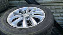 Hyundai Santa Fe kola alufelgi 235 55 17 felgi aluminiowe opony