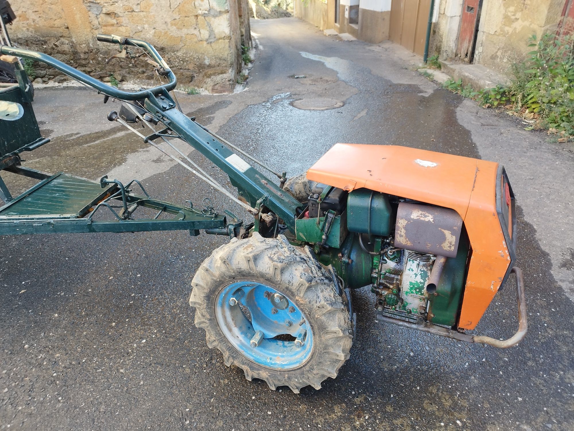 Trator/Motocultivador Goldoni 18cv