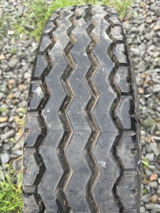 Шини одна нова 9 R22.5 резина на вантажівку