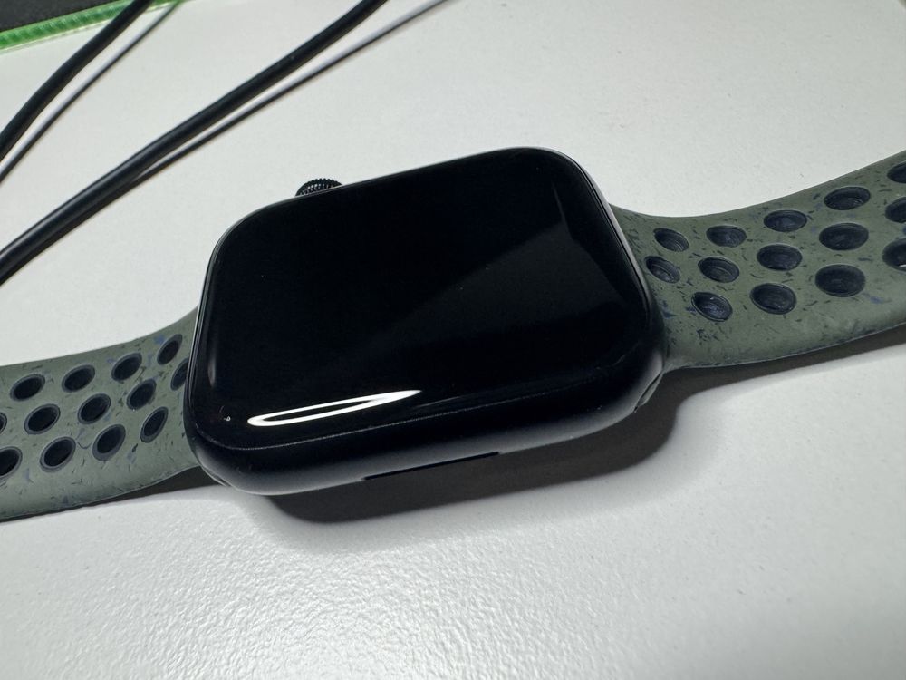 Apple Watch 9 GPS+Cellular 45mm