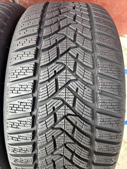 225/45/17 R17 Dunlop winter Sport5 зима 4 шт ціна за 1 шт