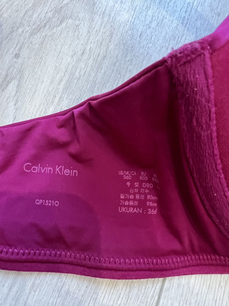 Бюстгальтер Calvin Klein