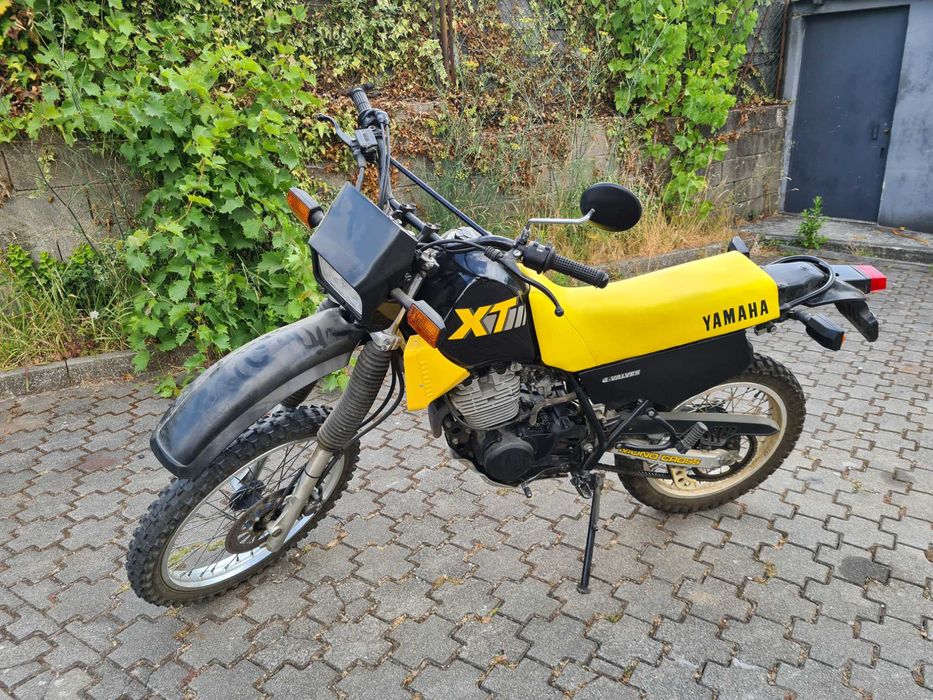 moto yamaya xt restaurada