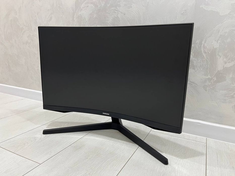 Монітор 27"Samsung Odyssey G5 2K VA 144Гц