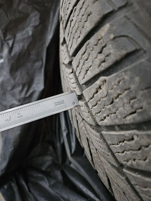 Шини 225/55 R18 GoodYear UltraGrip Performance Gen-1 SUV, Зима