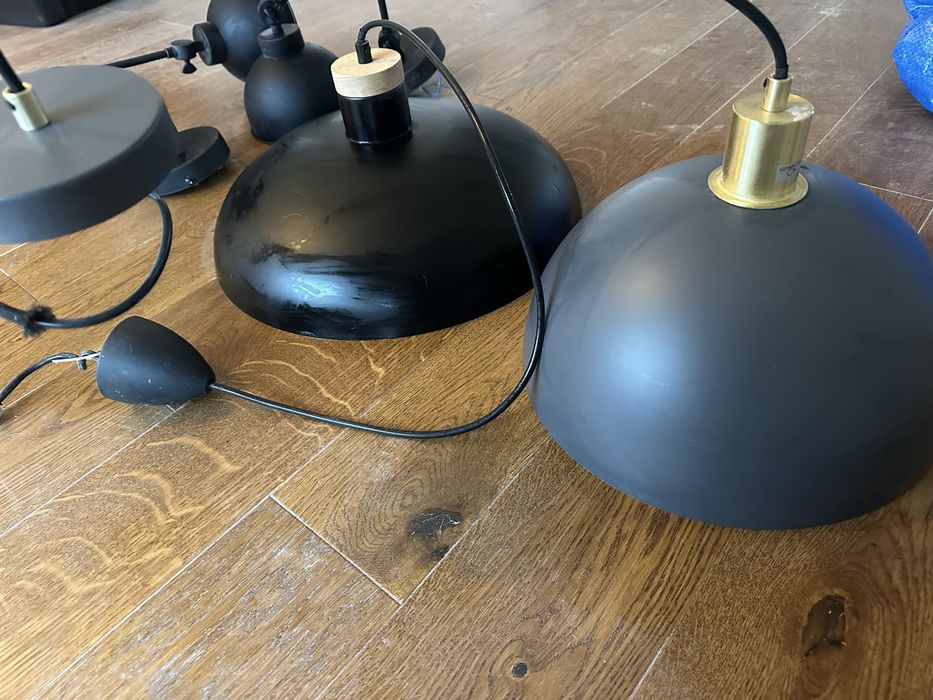 Zestaw lamp, dwie sufitowe i dwie scienne . Stan jak nowy.