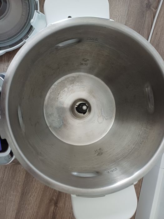 Robo de cozinha Moulinex i-compan com panela de vaporion connect