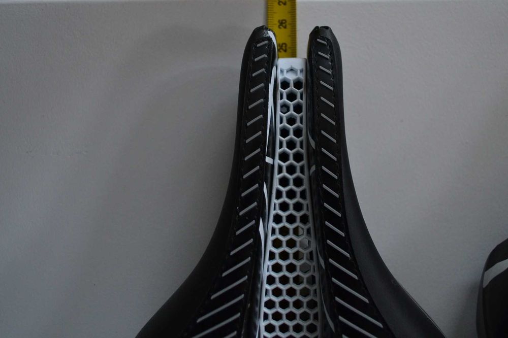 Siodło siodełko czasowe triathlon Selle Italia Kronos Kit Flow carbon