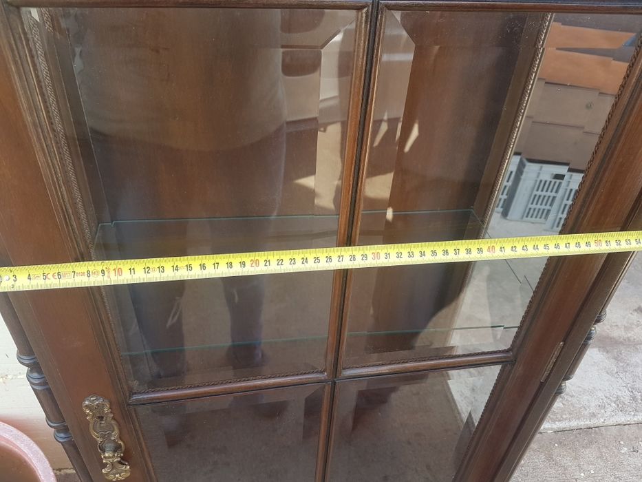 Vitrine em madeira