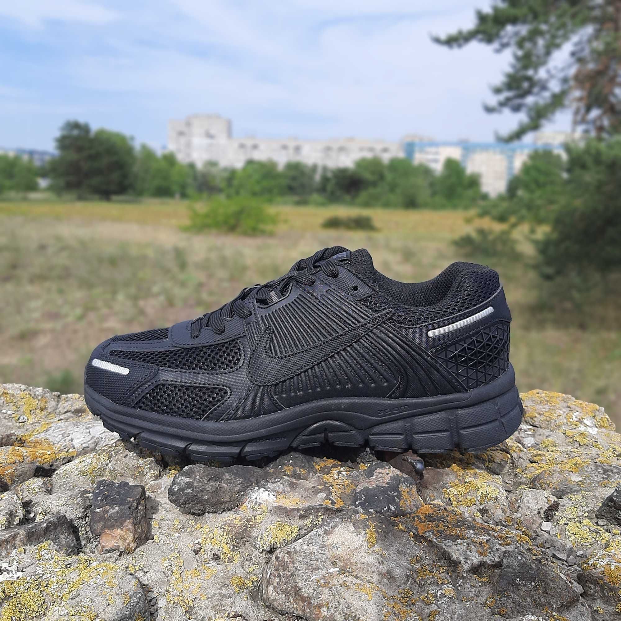 Чоловічі кросівки Nike Vomero 5 чорні