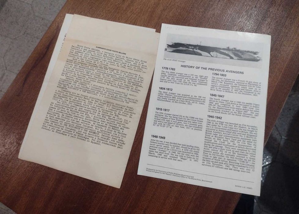 USS Sellers (DDG-11) e HMS Avenger "Fragatas"