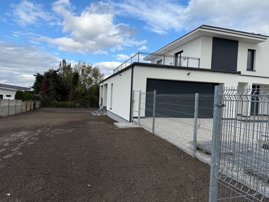 Segment domu jednorodzinnego w zabudowie bliźniaczej! SMARTHOME!