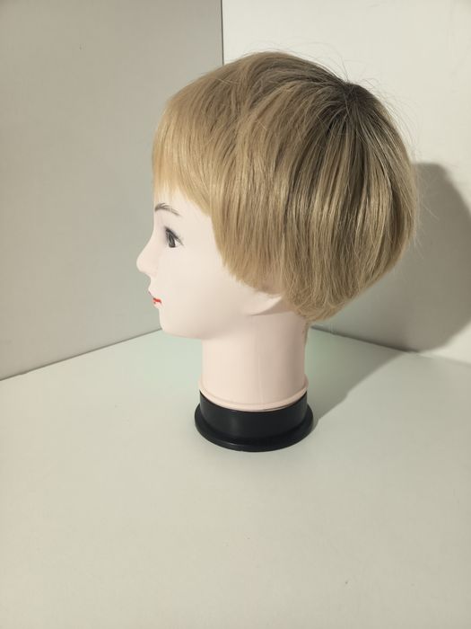 Peruka damska krótka