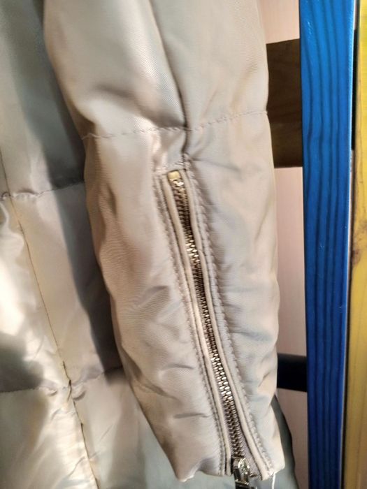Продам пуховик женский Zara р.м