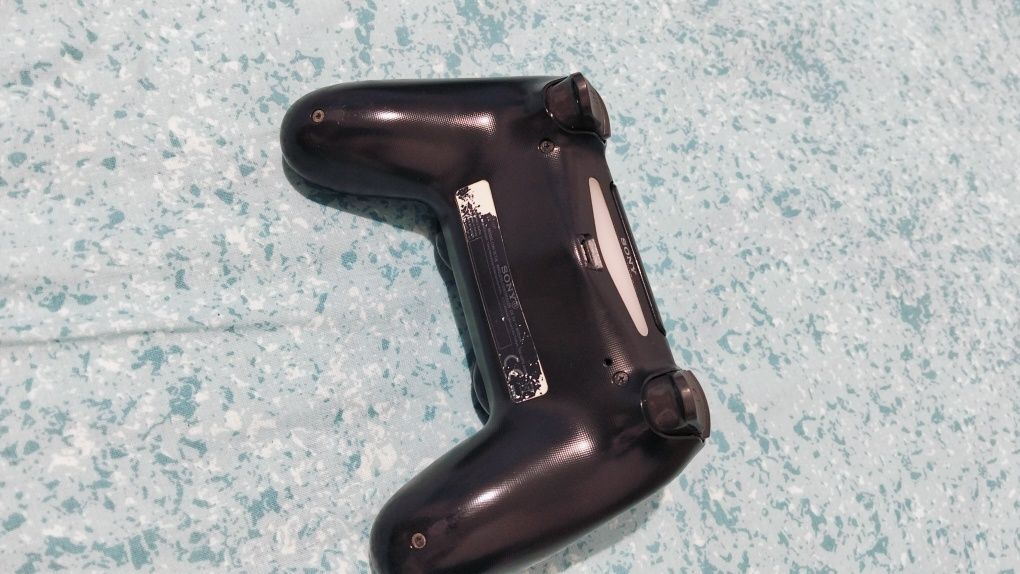 Comando de PS4 está novo