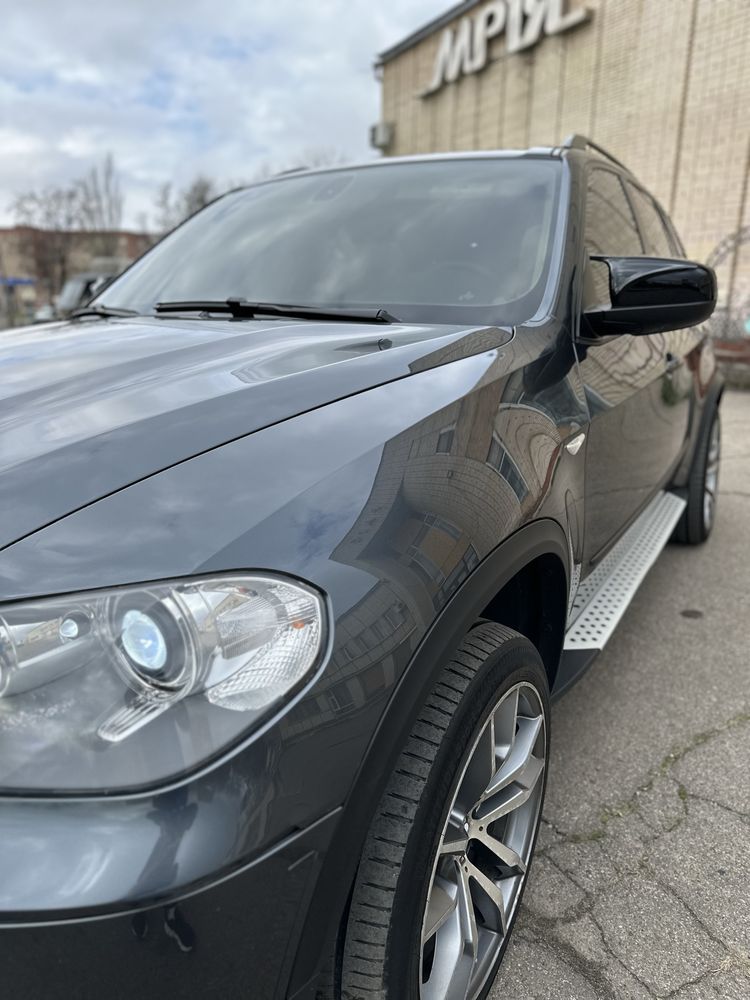 BMW X5 E70 2011 3.0 Бензин