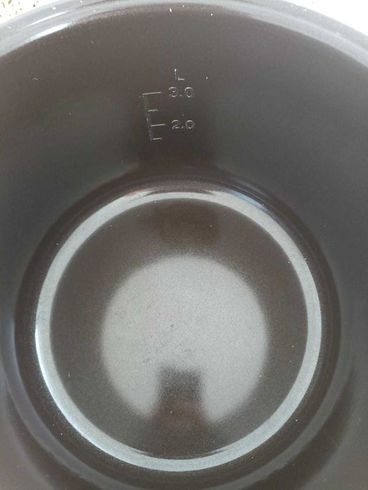 Multicooker w dobrym stanie